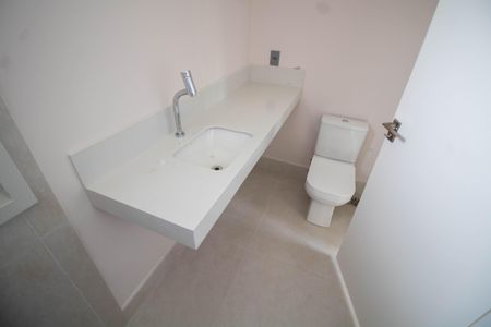 Casa de condomínio à venda com 221m², 3 quartos e 2 vagasBANHEIRO DA SUITE 2