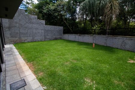 Casa de condomínio à venda com 221m², 3 quartos e 2 vagasÁREA EXTERNA FUNDOS