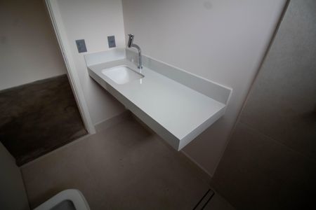 Casa de condomínio à venda com 221m², 3 quartos e 2 vagasBANHEIRO DA SUITE 3