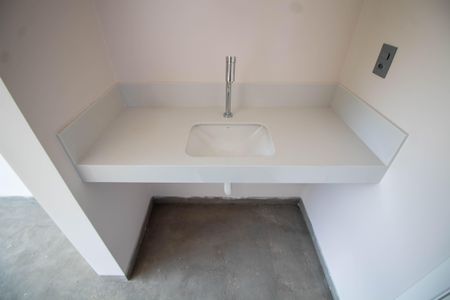 Casa de condomínio à venda com 221m², 3 quartos e 2 vagasBANHEIRO DA SUITE 1