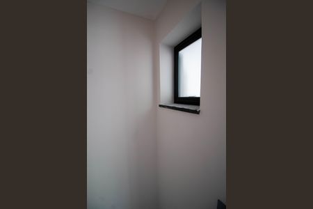 Casa de condomínio à venda com 221m², 3 quartos e 2 vagasBANHEIRO DA ÁREA DE SERVIÇO