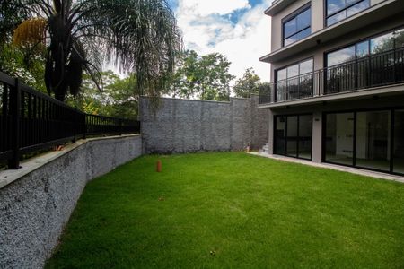 Casa de condomínio à venda com 221m², 3 quartos e 2 vagasÁREA EXTERNA FUNDOS