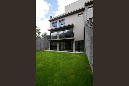 Casa de condomínio à venda com 221m², 3 quartos e 2 vagasÁREA EXTERNA FUNDOS