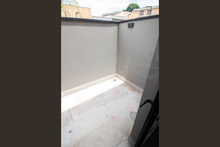 Casa de condomínio à venda com 221m², 3 quartos e 2 vagasÁREA DE SERVIÇO EXTERNA