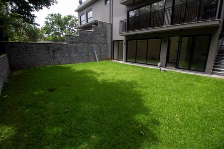 Casa de condomínio à venda com 221m², 3 quartos e 2 vagasÁREA EXTERNA FUNDOS