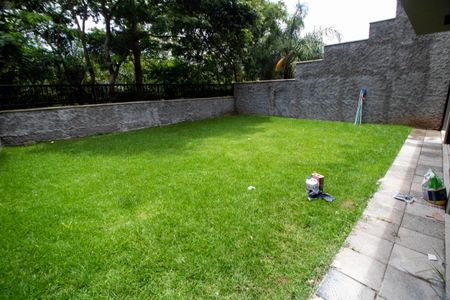 Casa de condomínio à venda com 221m², 3 quartos e 2 vagasÁREA EXTERNA FUNDOS