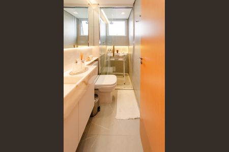 Apartamento à venda com 109m², 3 quartos e 3 vagasBanheiro social