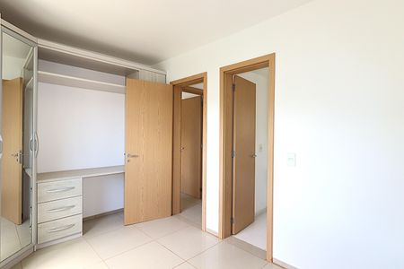 Apartamento à venda com 3 quartos, 68m² em Jardim Carvalho, Porto Alegre