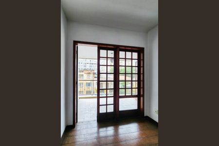 Apartamento à venda com 85m², 2 quartos e 1 vaga Apartamento à venda com 85m², 2 quartos e 1 vagaVaranda