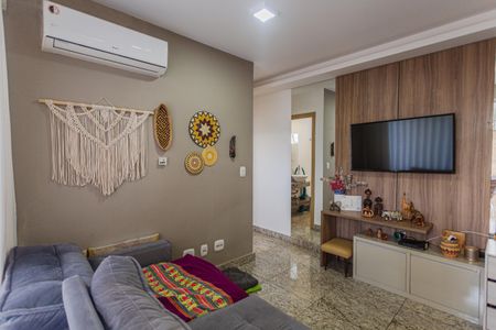 Sala de apartamento para alugar com 2 quartos, 102m² em Cruzeiro, Belo Horizonte