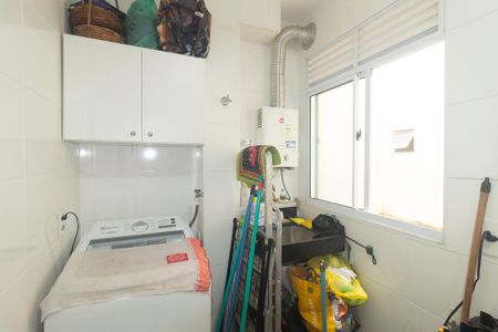 Apartamento para alugar com 40m², 2 quartos e 1 vaga Apartamento para alugar com 40m², 2 quartos e 1 vagaCozinha e Área de Serviço
