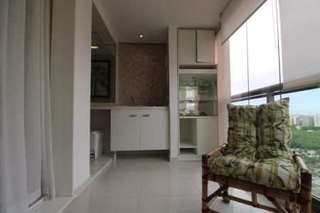 Apartamento à venda com 80m², 2 quartos e 1 vagaSala - Varanda