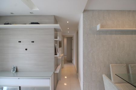 Apartamento à venda com 80m², 2 quartos e 1 vagaSala - Corredor