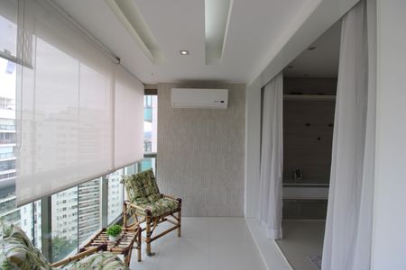 Apartamento à venda com 80m², 2 quartos e 1 vagaSala - Varanda