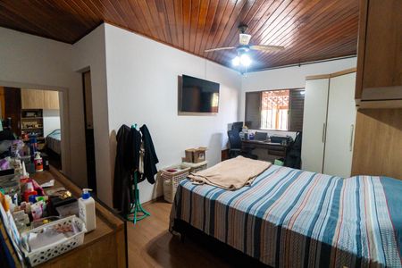 Casa à venda com 240m², 3 quartos e 2 vagasSuite