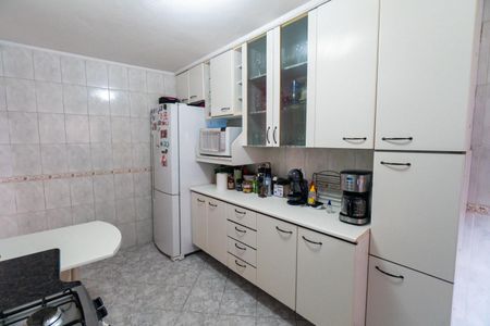 Casa à venda com 240m², 3 quartos e 2 vagasCozinha