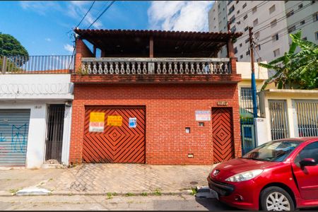 Casa à venda com 240m², 3 quartos e 2 vagasFachada