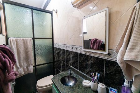 Casa à venda com 240m², 3 quartos e 2 vagasBanheiro da Suíte