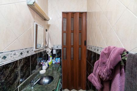 Casa à venda com 240m², 3 quartos e 2 vagasBanheiro da Suíte