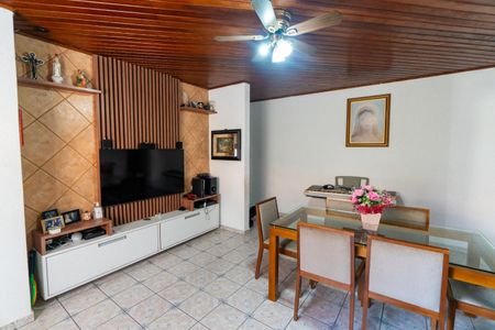 Sala de casa à venda com 3 quartos, 240m² em Vila Guarani (zona Sul), São Paulo
