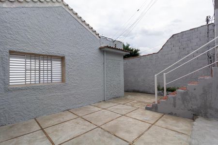 Casa para alugar com 71m², 3 quartos e sem vagaQuintal