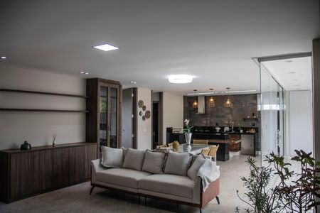 Casa à venda com 487m², 6 quartos e 6 vagasCasa 2 - Sala