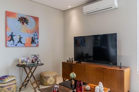 Casa à venda com 487m², 6 quartos e 6 vagasCasa 1 - Sala 2