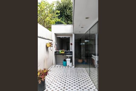 Casa à venda com 487m², 6 quartos e 6 vagasCasa 2 - Área de Serviço