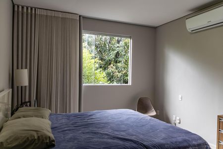 Casa à venda com 487m², 6 quartos e 6 vagasCasa 1 - Quarto 1