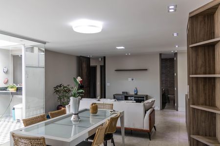 Casa à venda com 487m², 6 quartos e 6 vagasCasa 2 - Sala