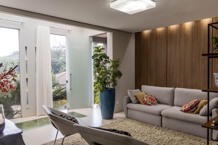 Casa à venda com 487m², 6 quartos e 6 vagasCasa 1 - Sala 1