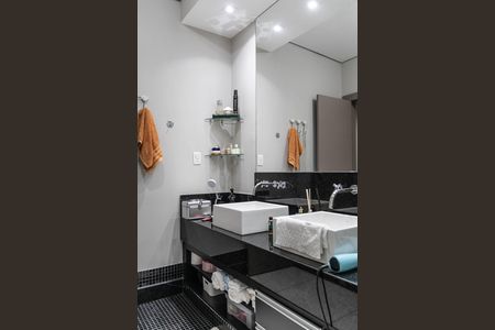 Casa à venda com 487m², 6 quartos e 6 vagasCasa 1 - Banheiro da Suíte