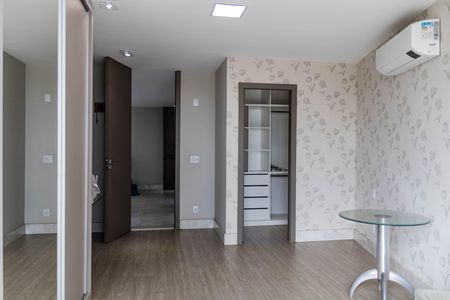 Casa à venda com 487m², 6 quartos e 6 vagasCasa 2 - Suíte 1