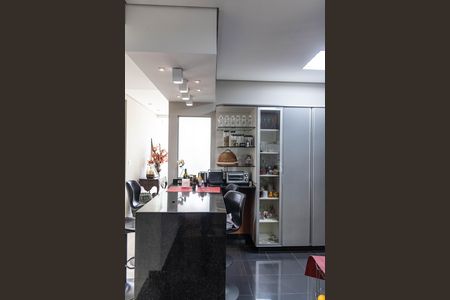 Casa à venda com 487m², 6 quartos e 6 vagasCasa 1 - Cozinha