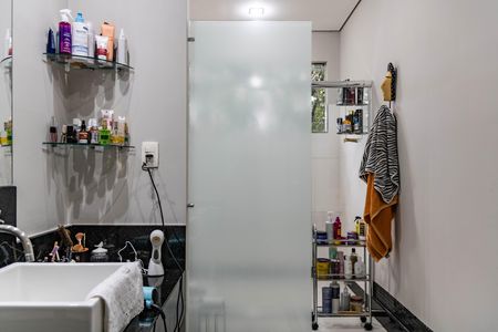 Casa à venda com 487m², 6 quartos e 6 vagasCasa 1 - Banheiro da Suíte