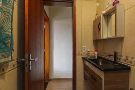 Casa à venda com 85m², 2 quartos e 2 vagasBanheiro