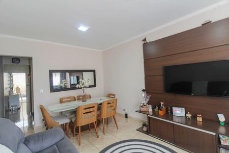 Sala de casa para alugar com 2 quartos, 81m² em Jardim Tiete, São Paulo