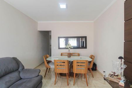 Casa à venda com 85m², 2 quartos e 2 vagasSala