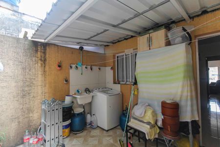 Casa à venda com 85m², 2 quartos e 2 vagasÁrea de Serviço