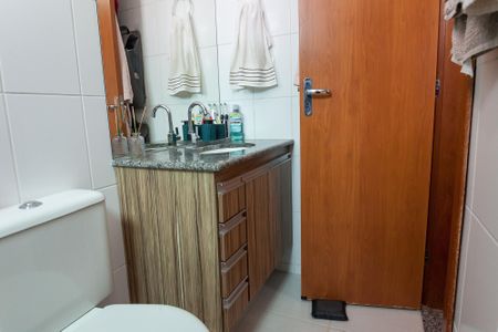 Apartamento à venda com 70m², 3 quartos e 2 vagas Apartamento à venda com 70m², 3 quartos e 2 vagasBanheiro da Suíte