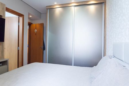 Apartamento à venda com 70m², 3 quartos e 2 vagas Apartamento à venda com 70m², 3 quartos e 2 vagassuite