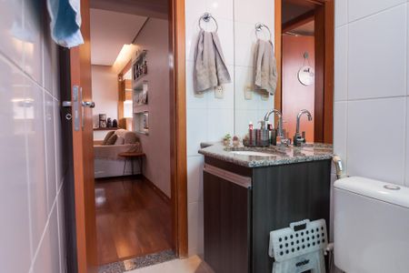 Apartamento à venda com 70m², 3 quartos e 2 vagas Apartamento à venda com 70m², 3 quartos e 2 vagasBanheiro Social