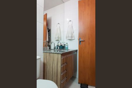 Apartamento à venda com 70m², 3 quartos e 2 vagas Apartamento à venda com 70m², 3 quartos e 2 vagasBanheiro da Suíte