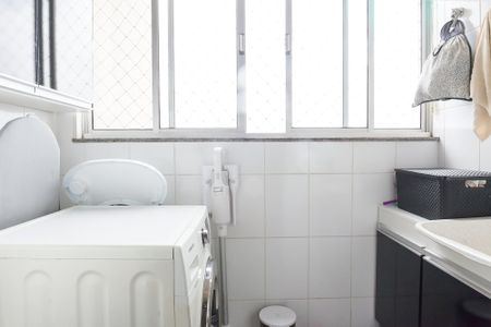 Apartamento à venda com 70m², 3 quartos e 2 vagas Apartamento à venda com 70m², 3 quartos e 2 vagasÁrea de Serviço