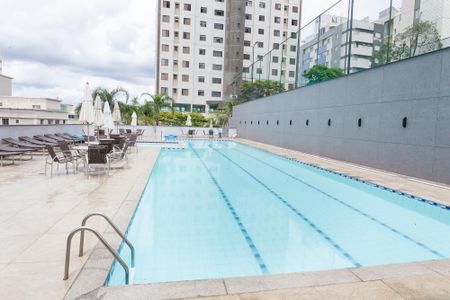 Apartamento à venda com 70m², 3 quartos e 2 vagas Apartamento à venda com 70m², 3 quartos e 2 vagasÁrea comum - Piscina