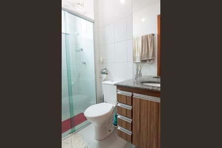 Apartamento à venda com 70m², 3 quartos e 2 vagas Apartamento à venda com 70m², 3 quartos e 2 vagasBanheiro da Suíte