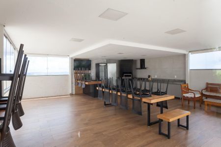 Apartamento à venda com 70m², 3 quartos e 2 vagas Apartamento à venda com 70m², 3 quartos e 2 vagasÁrea comum - Salão de festas