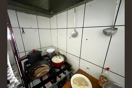Cozinha de casa para alugar com 1 quarto, 110m² em Taboão, Guarulhos