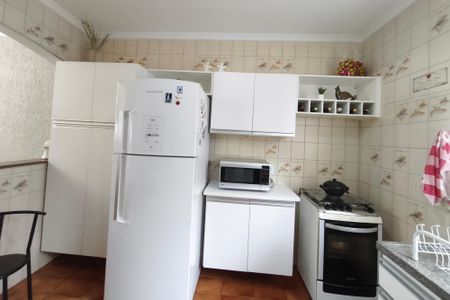 Casa à venda com 160m², 3 quartos e 2 vagas Casa à venda com 160m², 3 quartos e 2 vagasCozinha