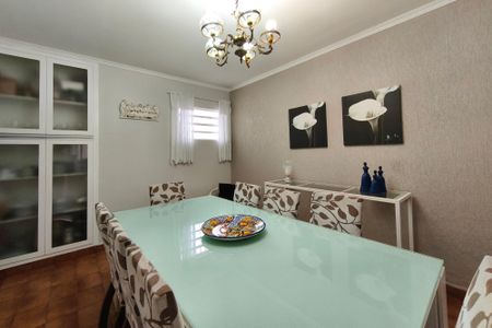 Casa à venda com 160m², 3 quartos e 2 vagas Casa à venda com 160m², 3 quartos e 2 vagasSala de Jantar